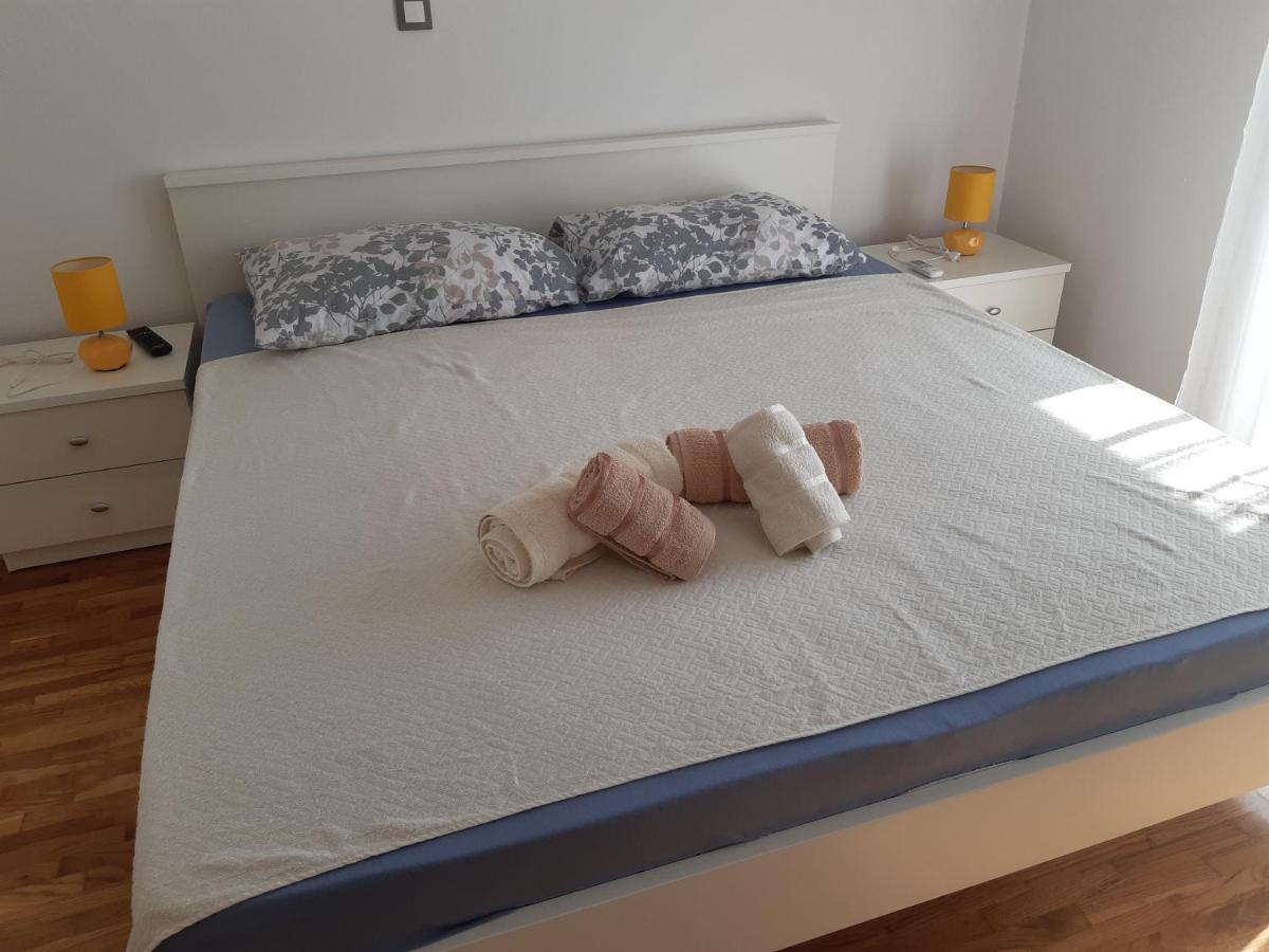 Apartmani Frano Vodice Exterior photo
